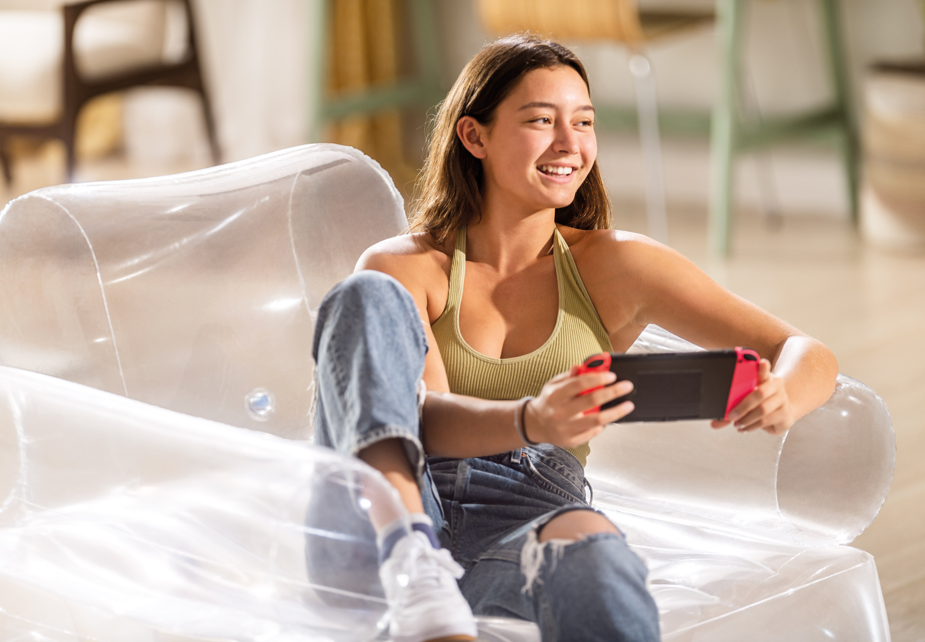Intex Transparent Inflatable Armchair 66502 - Image 3