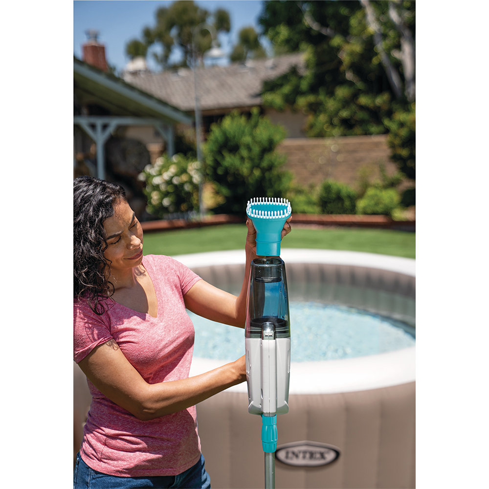 Intex Pool Vacuum Rechargeable Handheld 28626 - Image 4