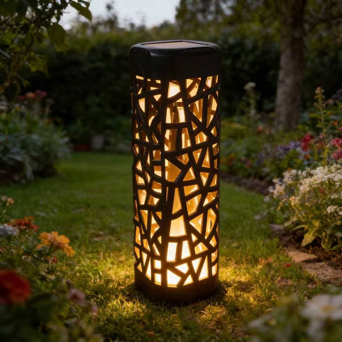 solar garden lights, outdoor waterproof lights, warm white LED pathway lights, automatic dusk to dawn lights, landscape lighting, lawn lights, patio lights, driveway lights, solar stake lights, Australian outdoor lights - White light - Size 6PCS - Image 2