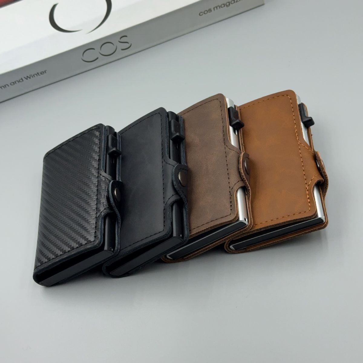 men's accessories, RFID-blocking card holder, aluminum card holder, carbon fiber pattern, security card holder, minimalist wallet alternative, Australian men, credit card protector, identity theft prevention, slim card holder - Carbon-fiber black - Size M - Image 7