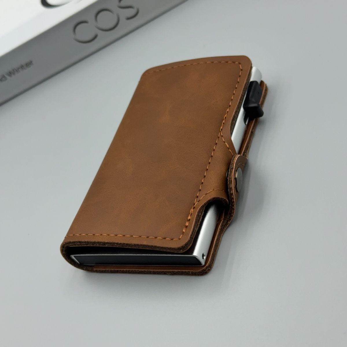 men's accessories, RFID-blocking card holder, aluminum card holder, carbon fiber pattern, security card holder, minimalist wallet alternative, Australian men, credit card protector, identity theft prevention, slim card holder - Mocha - Size M - Image 5