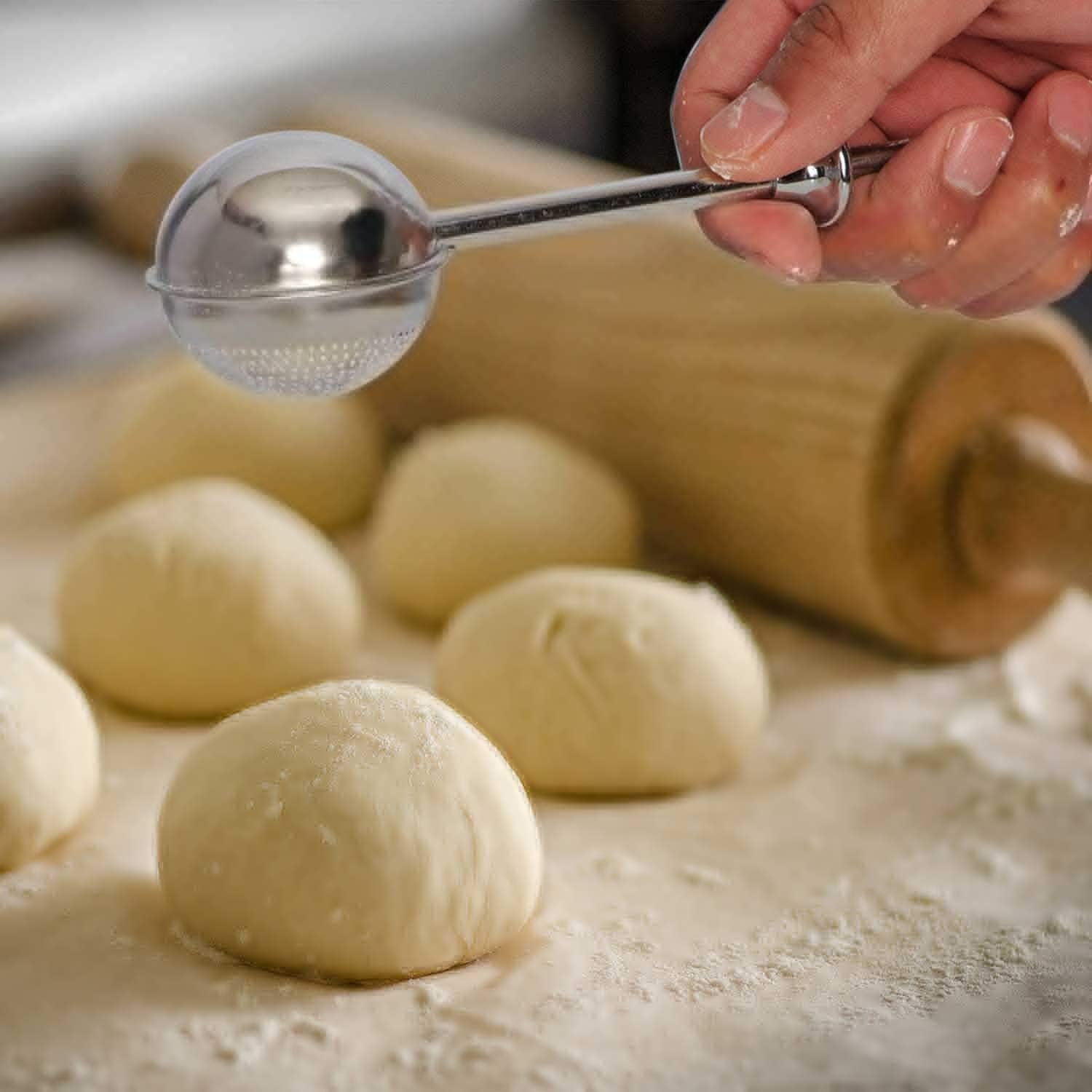 Flour Duster, One-Hand Operation, 304 Stainless Steel Powder Sugar Bowl Dusting Duster, Dusting Flour Sieve - Image 3