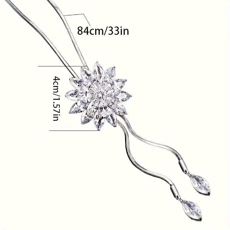 Fashionable and Creative High-End Artificial Crystal Diamond-Inlaid Snowflake New Style Sweater Chain Clothing Pendant（BLUE+WHITE） - Image 2