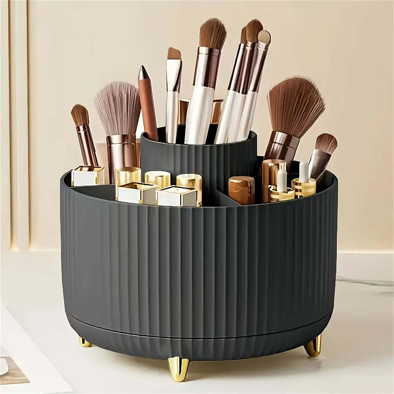 360-degree rotating makeup product storage box (black) - 1 plastic makeup storage box with 5 compartments inside - A multi-functional storage rack for makeup brushes, lipsticks, skincare products and stationery - A durable and odorless desktop storage box - Image 1