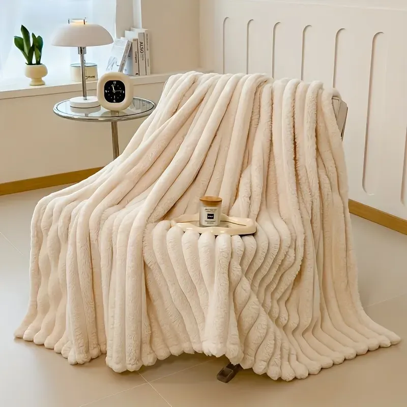 Luxurious faux rabbit fur blanket (150*200cm / white color) - feels like stroking a cat, with a pure color and simple style - soft, warm, comfortable, suitable for sofas, beds, offices and travels - multi-functional - Image 1