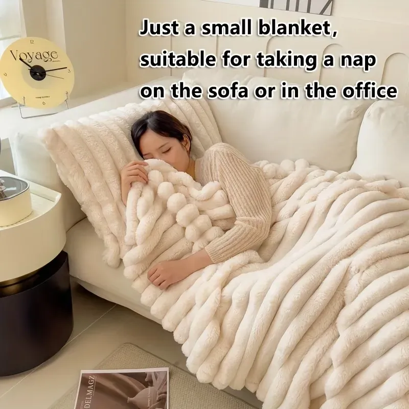 Luxurious faux rabbit fur blanket (150*200cm / white color) - feels like stroking a cat, with a pure color and simple style - soft, warm, comfortable, suitable for sofas, beds, offices and travels - multi-functional - Image 4