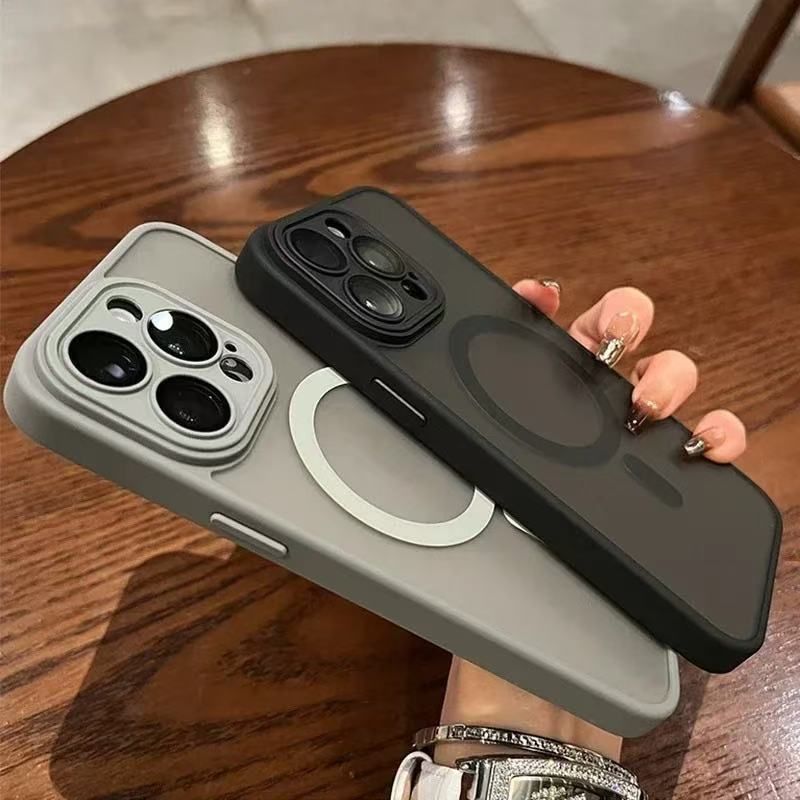 iPhone 16 Pro - High-end Magnetic Silicone Protective Case | Matte Semi-transparent Design | Anti-drop and Anti-scuff | Strong Magnetic Adhesion | Lightweight and Comfortable Feel - Image 5