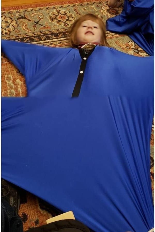 Blue Wellness Blanket – Soft Comfort for Relaxation and Travel - Image 3