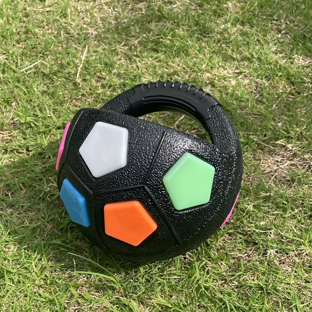 Football-shaped pet dog toys, sturdy and durable tooth-grinding training toys, squeaking sound toys - Image 1