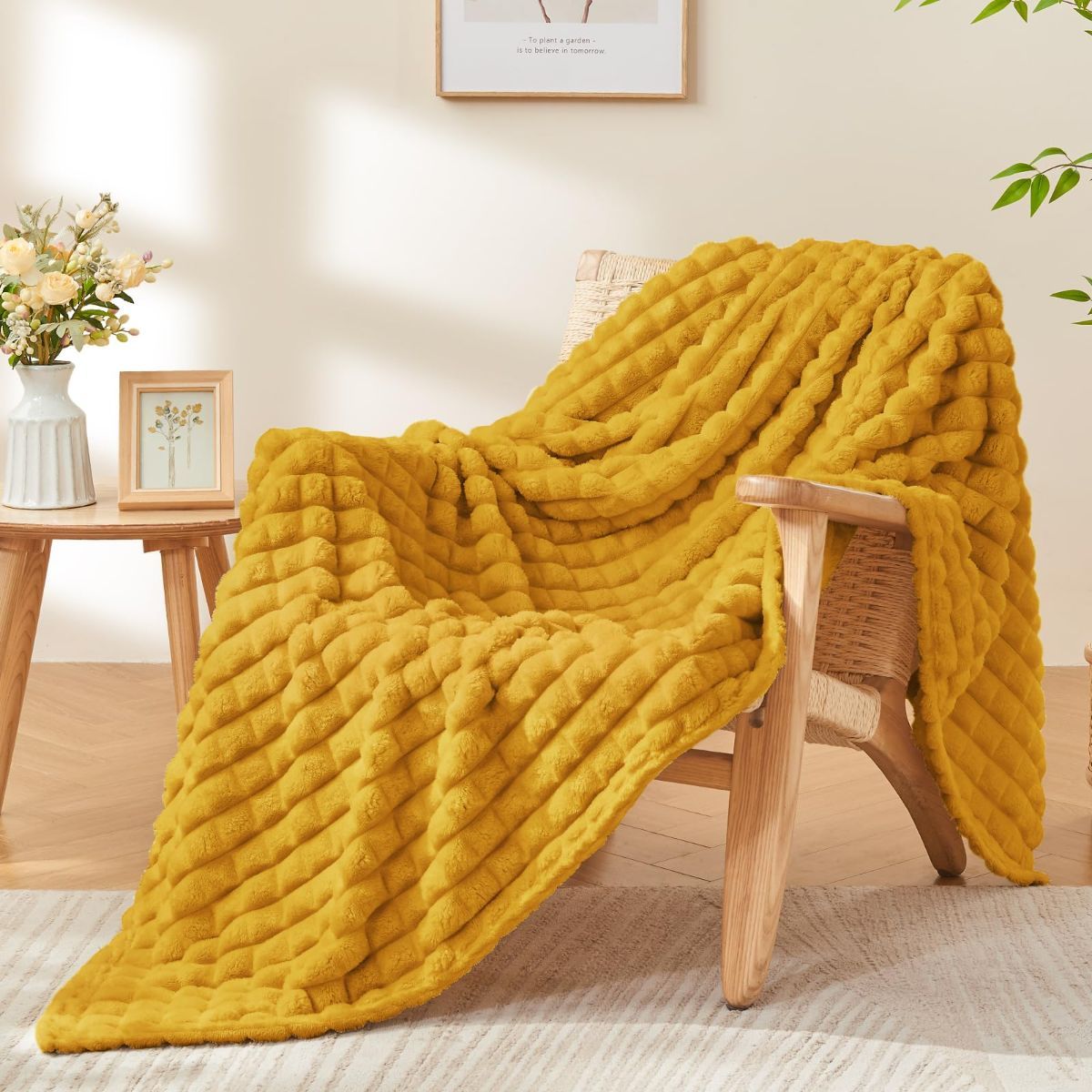 Updated Grey Throw Blanket for Couch and Bed- Super Soft and Warm 3D Checkered Fluffy Fuzzy Fleece Blanket, Luxurious Plush Cozy Blanket for Room Decor Spring - Yellow - Size 120cm*200cm - Image 3
