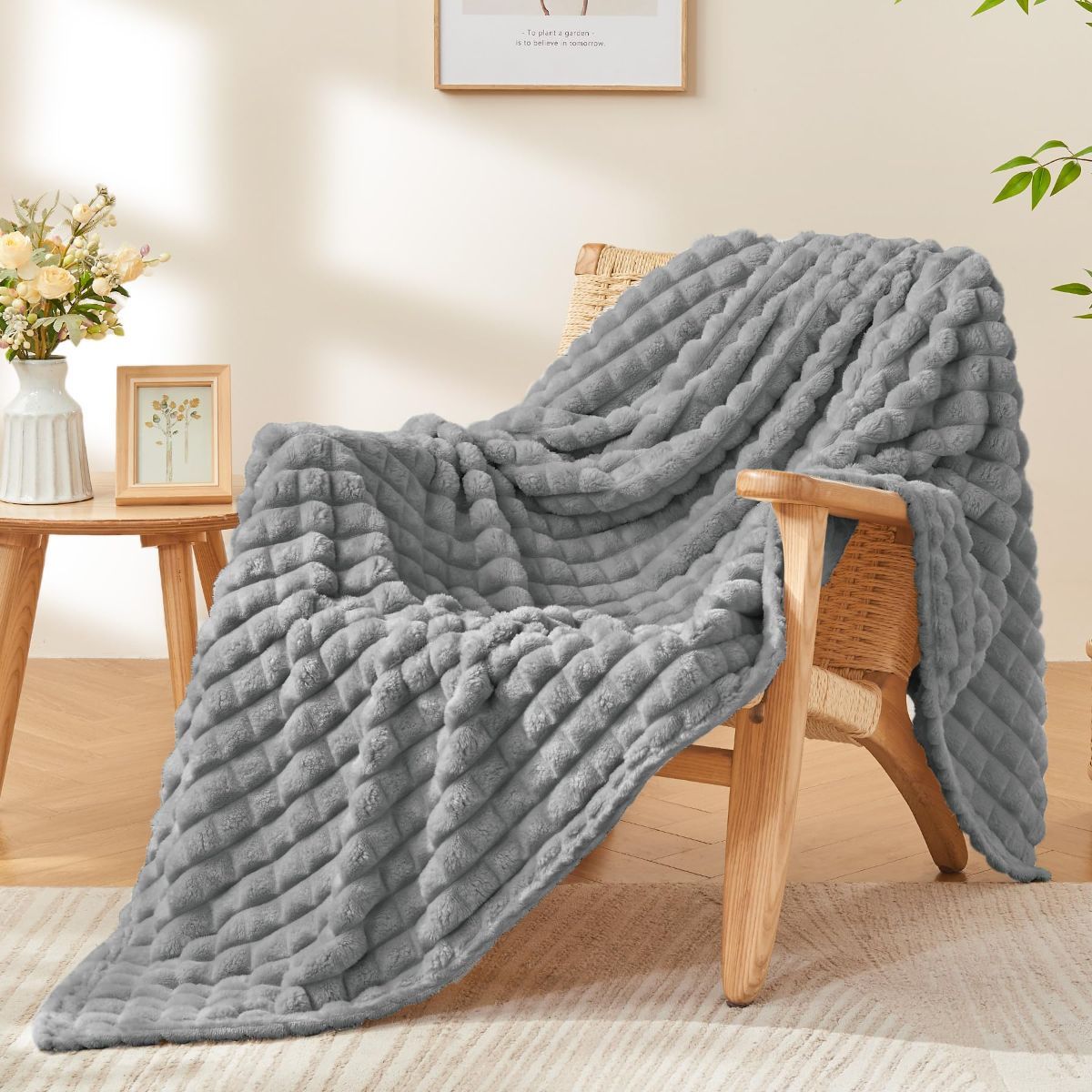 Updated Grey Throw Blanket for Couch and Bed- Super Soft and Warm 3D Checkered Fluffy Fuzzy Fleece Blanket, Luxurious Plush Cozy Blanket for Room Decor Spring - Gray - Size 200cm*230cm - Image 6