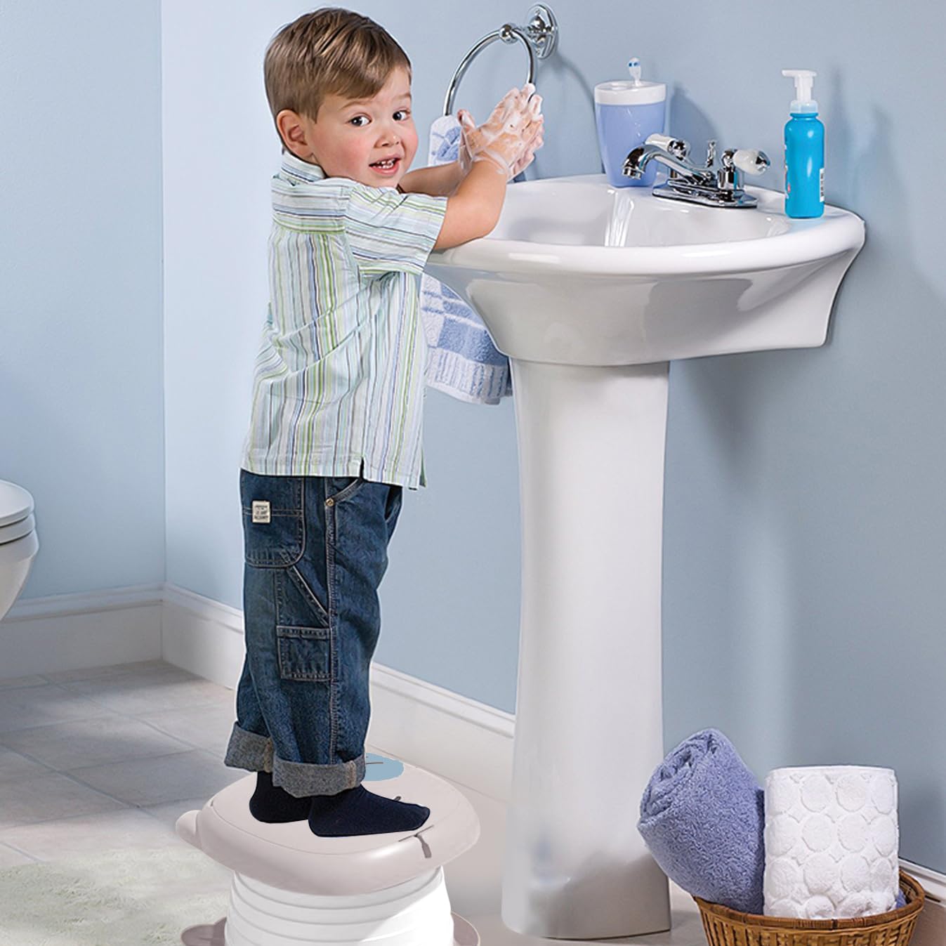 Portable Folding Potty for Toddlers – Compact Travel Toilet with Cat Design, Easy to Carry & Clean, Ideal for Home, Car, Camping, Outdoor Use (Grey) - Image 8