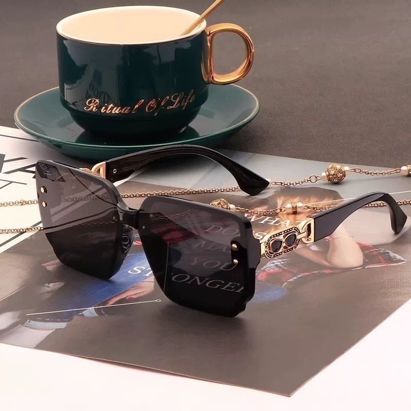 UV400 protective sunglasses can protect against ultraviolet rays and easily control various wearing styles. Cross-border explosions are discounted in a limited time! - Image 3