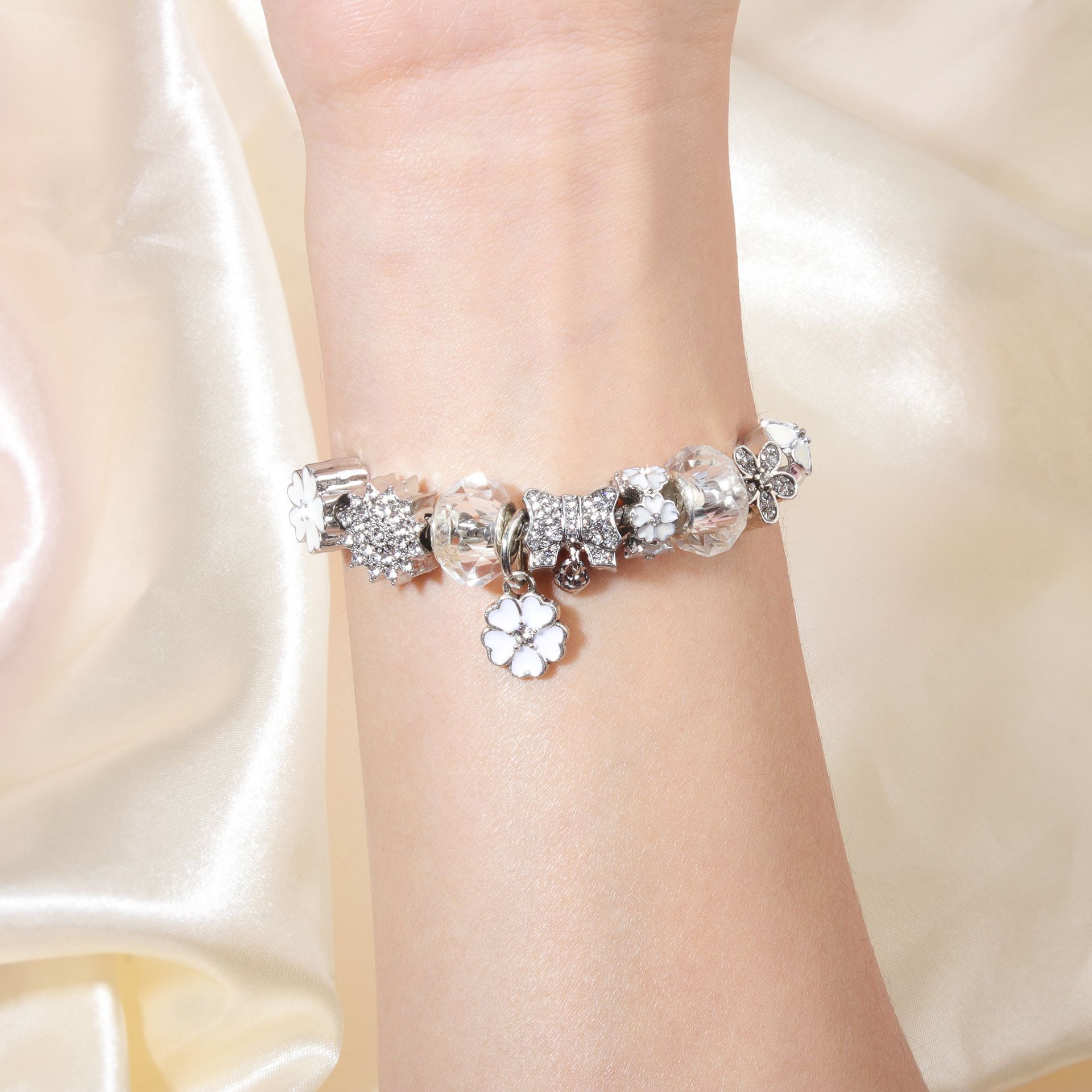 Alloy Bracelet with Rhinestone, Glass Beads & White Magnolia Pendant(20cm) - Image 2