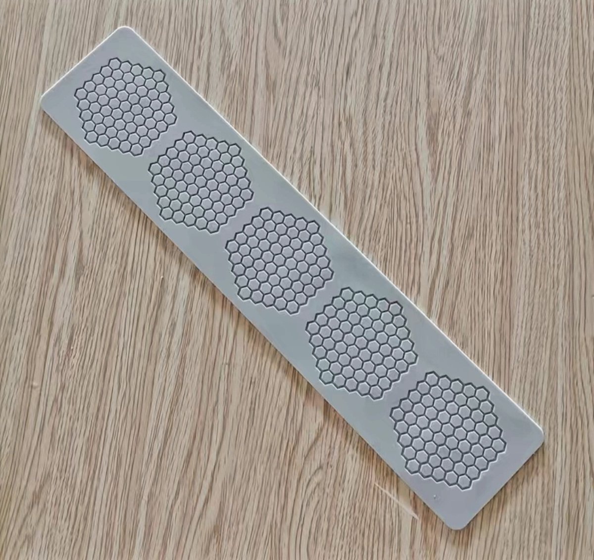 Honeycomb silicone mold / tile mold - Image 2