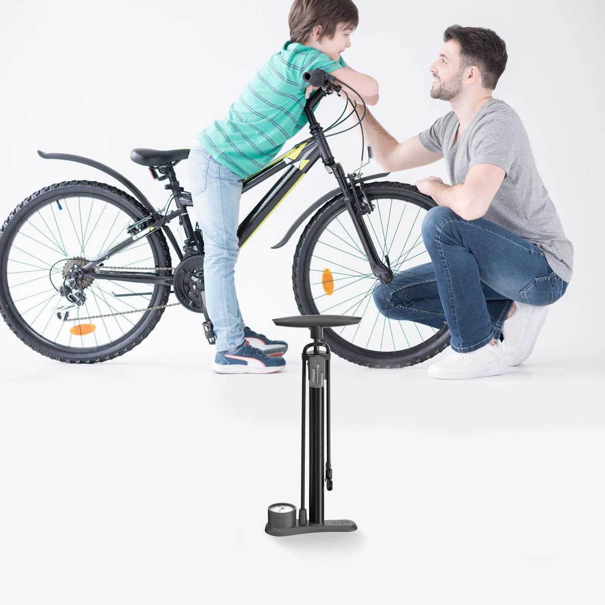 Bicycle pump - Bicycle pump with pressure gauge - Double valve head - Schrader and French valves - Foot pump - Practical for baby on the go or for travel - Black - Image 2