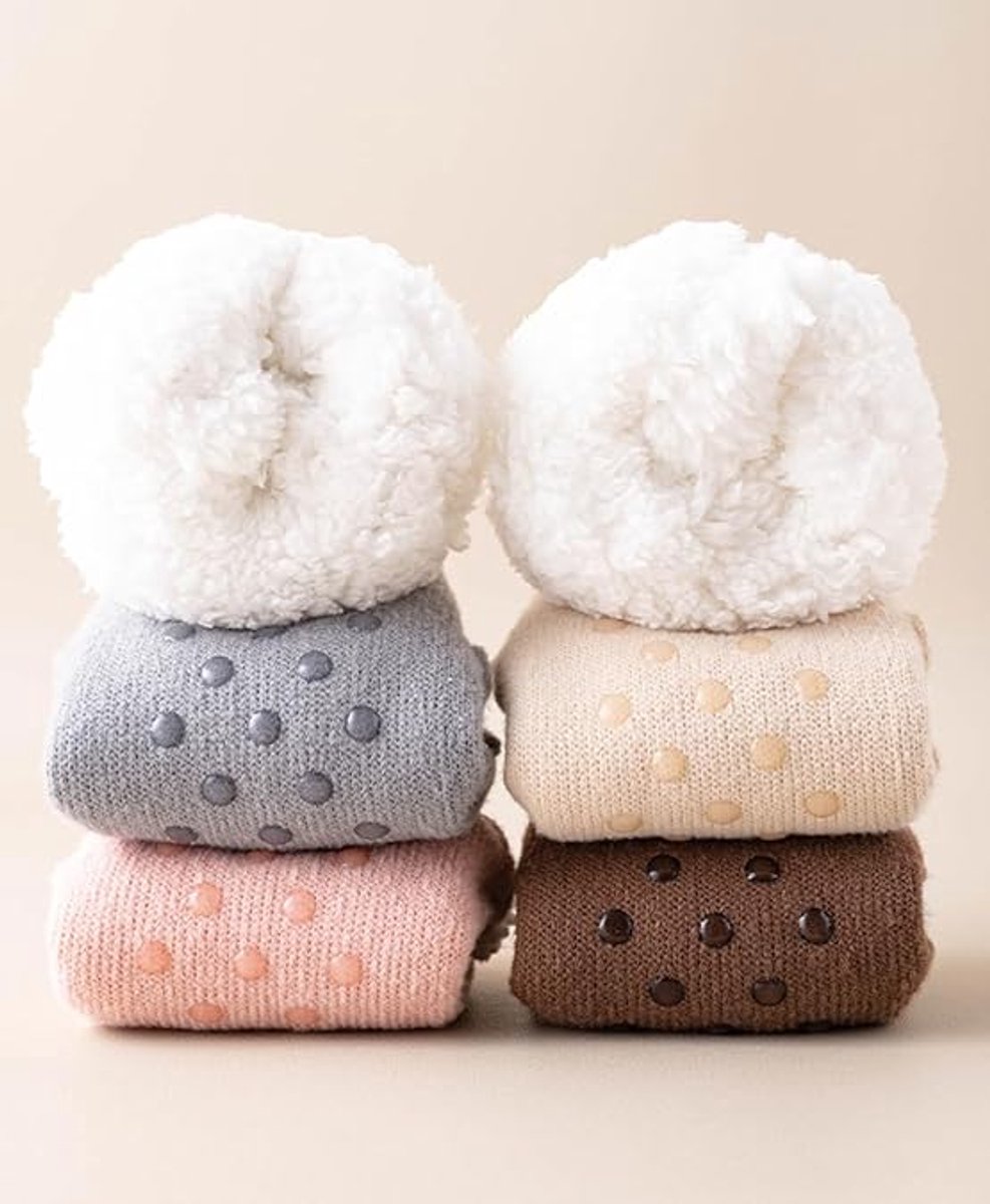 Socks - Warm socks - Indoor socks - Women's slippers - Warm winter socks - Fleece socks - Comfortable - Winter warmth - Ultra-comfortable women's indoor slippers - One size fits all - Black - Image 4