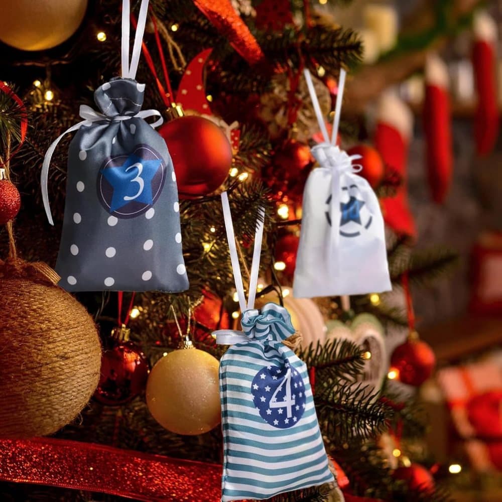 24 Christmas Calendar Bags, DIY Advent Calendar with Hanging Bags, Reusable Green Christmas Gifts - Image 3
