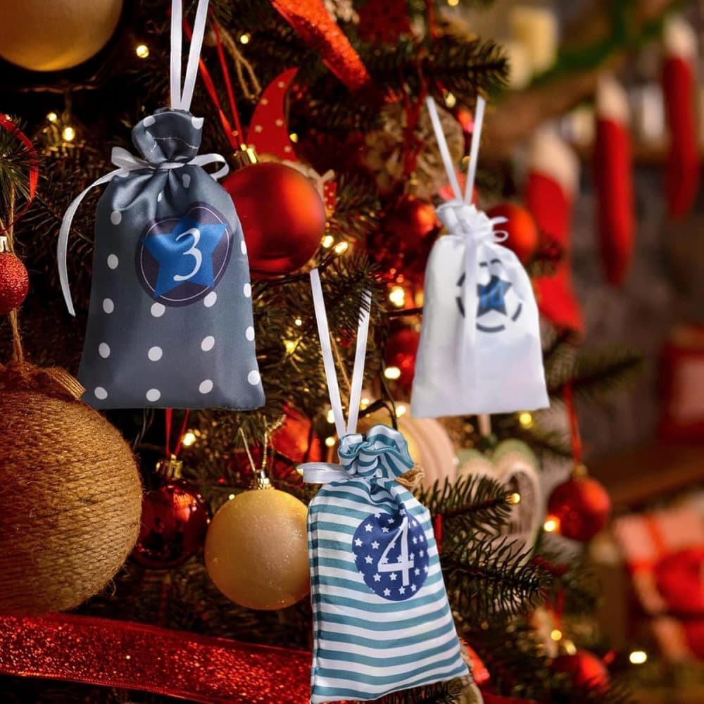 24 Christmas Calendar Bags, DIY Advent Calendar with Hanging Bags, Reusable Green Christmas Gifts - Image 4