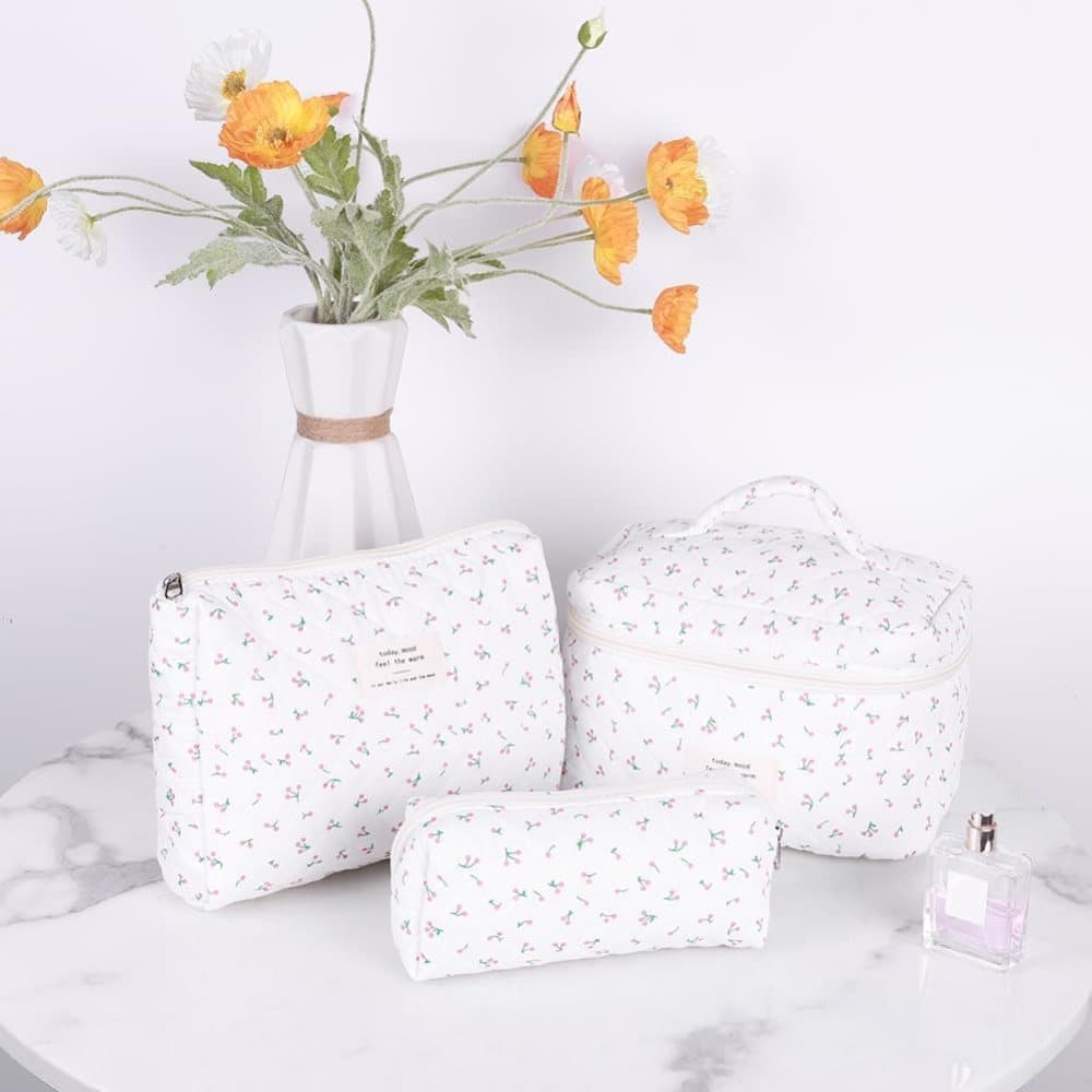 3 Cosmetic Bags Floral Lightweight Toiletry Bag for Women, White, Set of 3 - Image 4