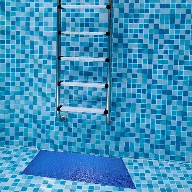 Non-Slip Pool Ladder Mat for Above-Ground Pools, 90 x 40 cm, Anti-Slip Protection with Non-Slip Pattern - Image 5