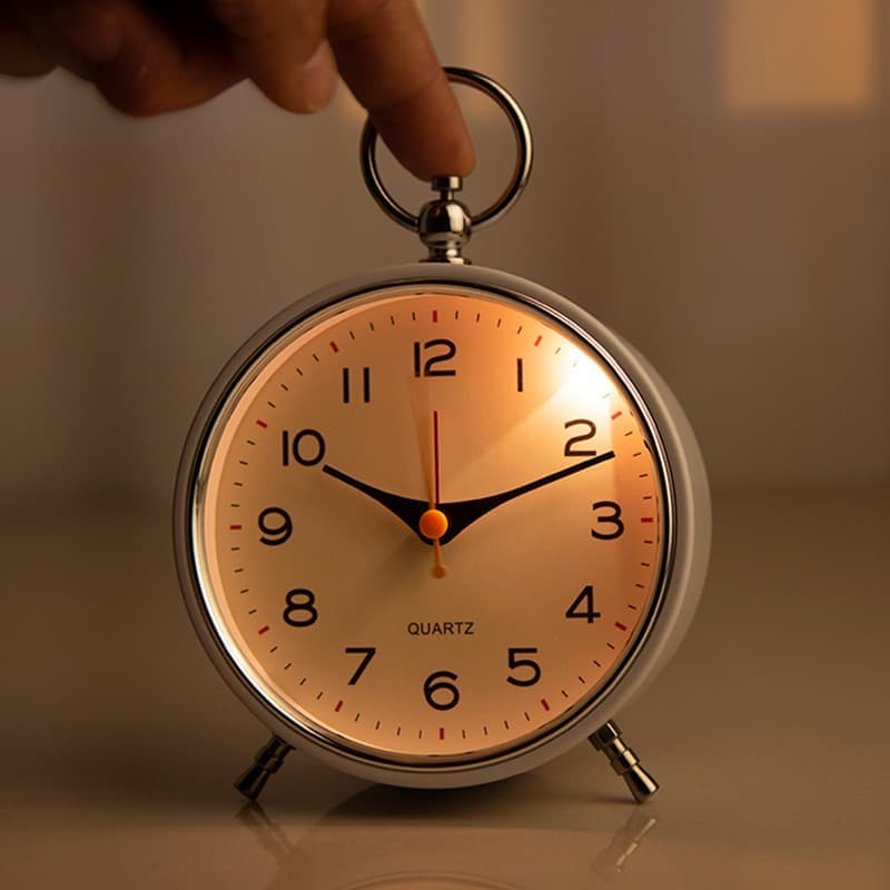 Analog Alarm Clock with Snooze Button, Retro Design and Lighting, White, 16x11 cm - Image 3