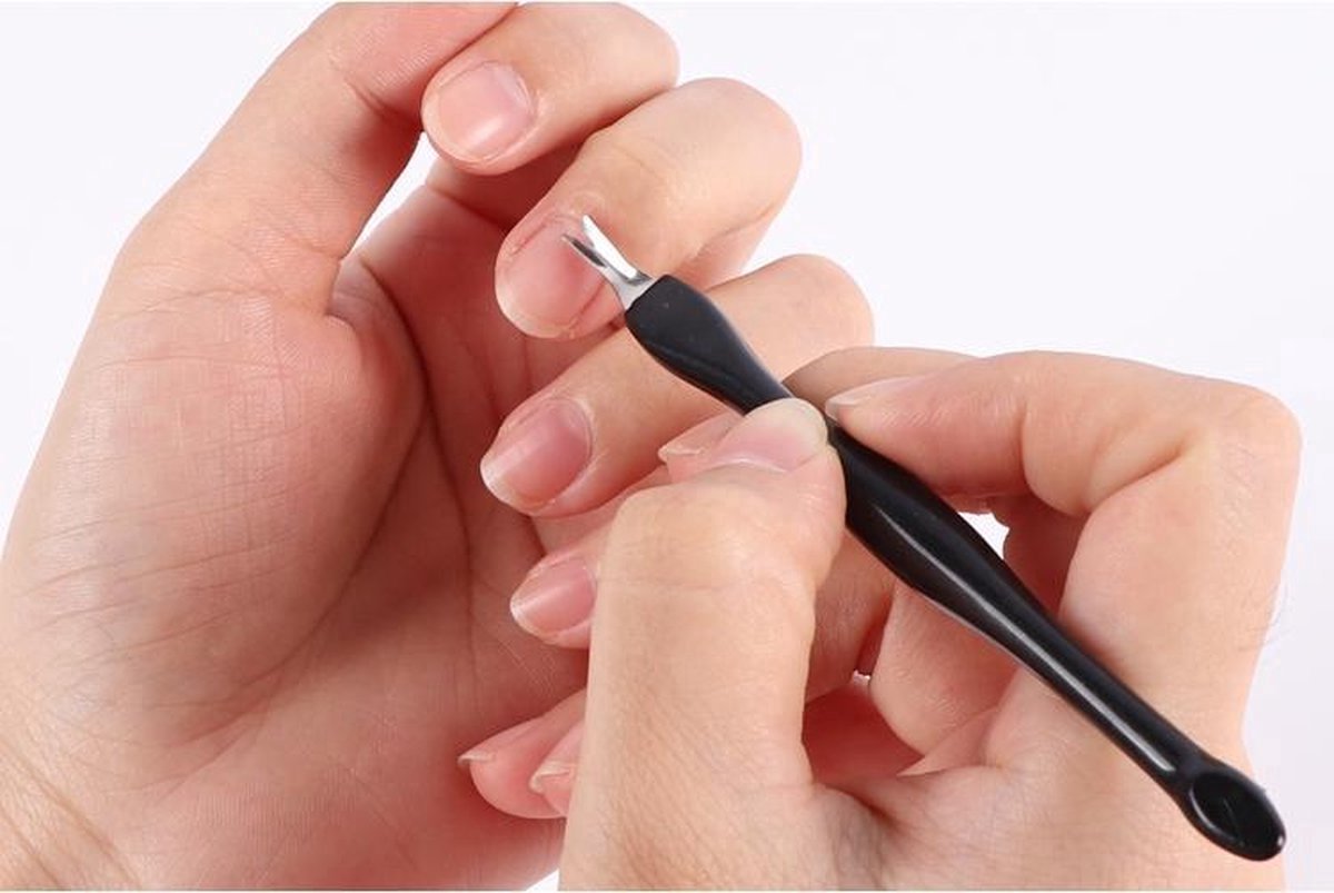 Cuticle Remover & Cuticle Pusher in 1 | Cuticle Cutter | Cuticle Remover | Cuticle Clipper | Cuticle Pusher | Stainless Steel / Plastic | Black - Image 5