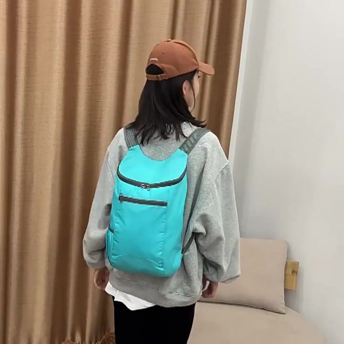 Foldable Lightweight Backpack | Backpack | Splashproof | 2 Compartments with Water Bottle Holder | Incl. Storage Pouch | 20 Liters | Black - Image 2