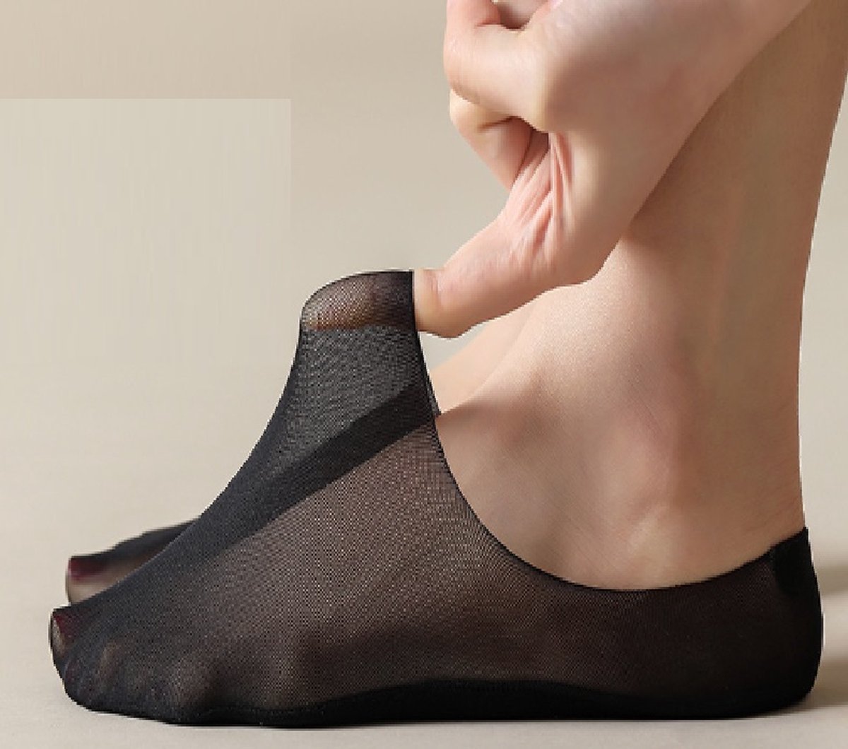 4 Pairs of Cooling Socks for Women | Invisible Socks | Fabric Socks | Soft & Lightweight | Boat Socks | Size 36-42 | Black - Image 4
