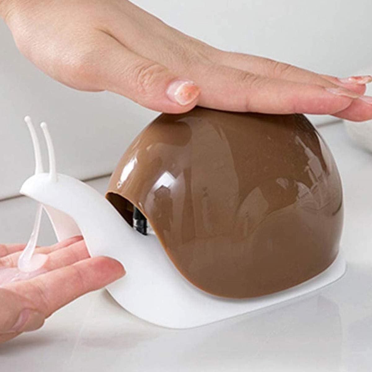 Soap dispenser - Cute soap dispenser in the shape of a snail, suitable for kitchens, bathrooms, etc. (120 ml) (brown) - Image 1