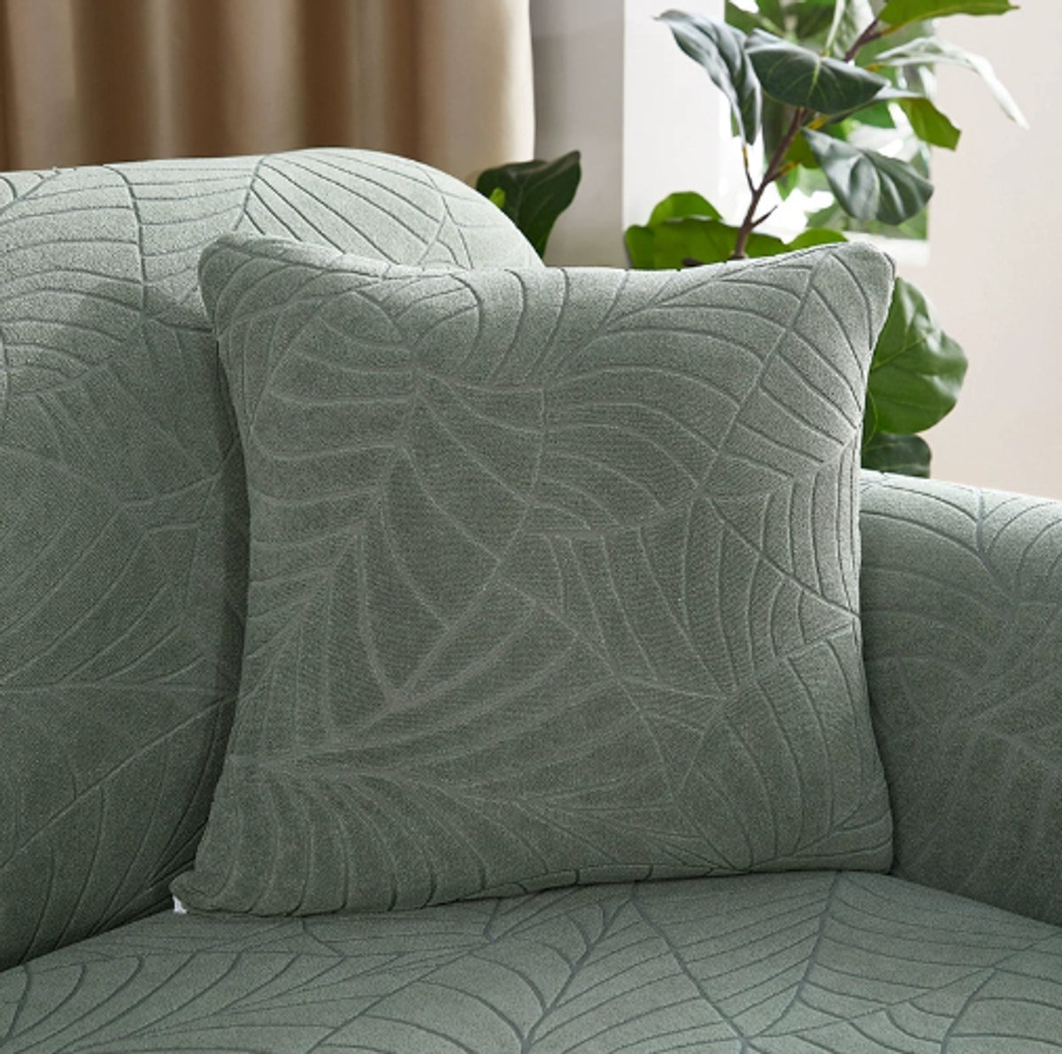 Waterproof cushion cover 45x45 - set of 2 cushion covers - Grass green jacquard leaf pattern - Image 1