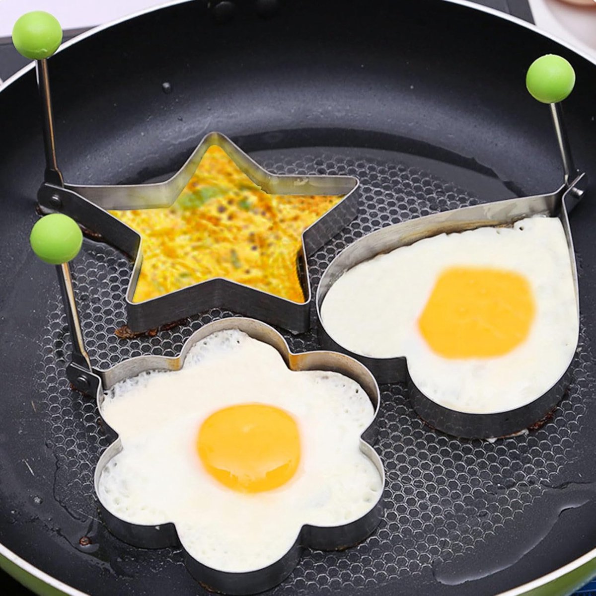 Egg ring - 4-piece - Heart-shaped egg ring - Practical egg rings - Cooking ring - Pancake maker - heart star flower and round egg cooker ring - Baking accessory - kitchen tool - for frying eggs - Stainless steel - Image 3