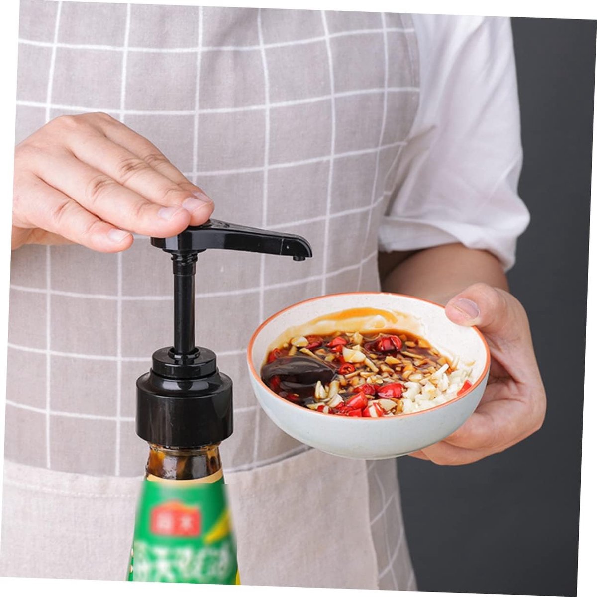 3-piece soap dispenser head - Easy-press bottle soap dispenser - Multifunctional Coffee Syrup Pump - Practical Spray Nozzle Pressure Oil Sprayer - Dispensing Pump - Pump Dispenser Syrup Bottle - Bottle Nozzle - for liquid / lotion - Black - Image 4
