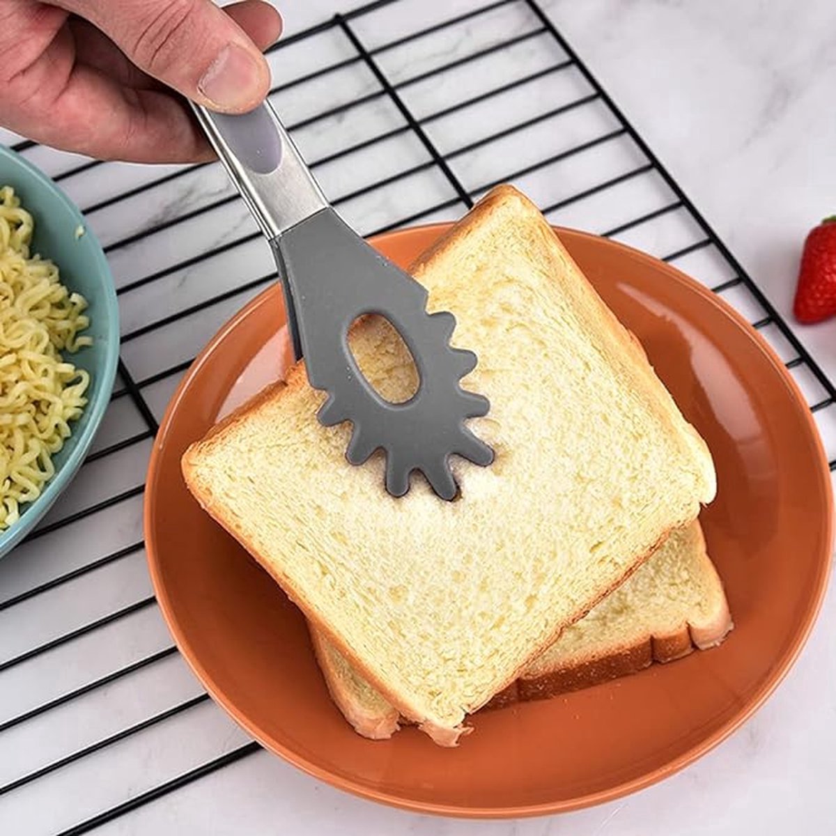 2x Spaghetti Tongs - Kitchen Tongs - Serving Tongs - BBQ Tongs - Stainless Steel and Silicone - Meat Tongs - Heat Resistant - Non-Stick - Barbecue Tongs - Spaghetti Tongs - Salad Tongs - Kitchen Utensils - Barbecue Accessory - 2 Different Shapes - Grey - - Image 3
