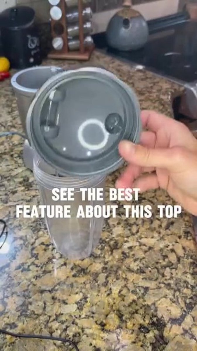 Flip Top To-Go Lid - 2 Pieces - Resealable Cup Lids - Replacement Parts Suitable for 600w and 900w Nutribullet Blender 32/24/18oz Cups Cup Lids - With Rubber Gasket - Seal - For On the Go - Image 3