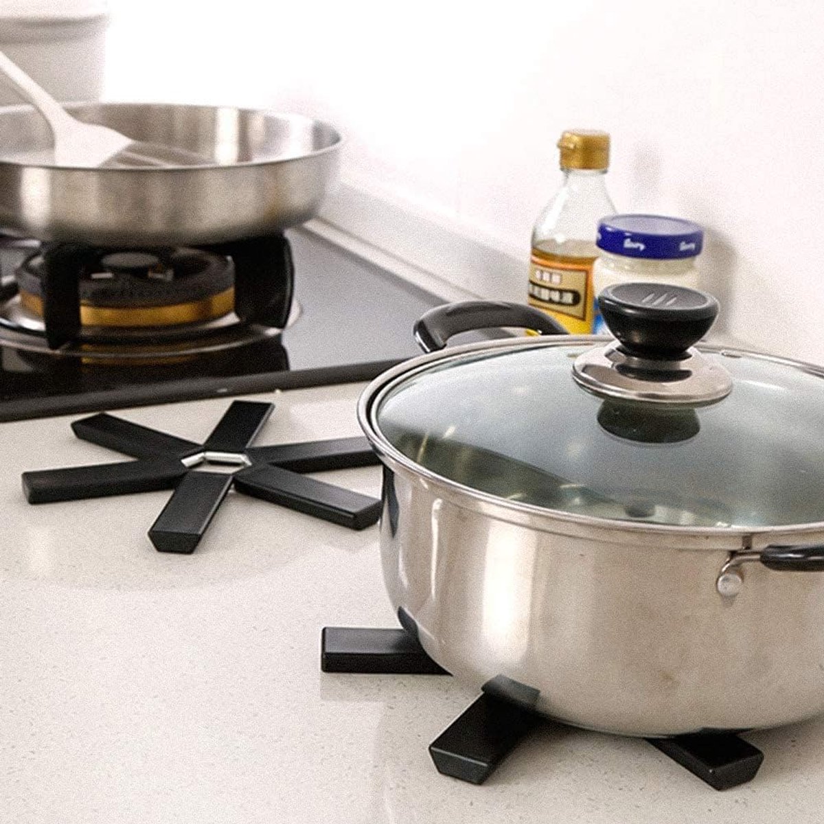 Pot Coaster - 4 Pieces - Coaster - Pot Holders - Pot Rack - Foldable - Heat Resistant - Non-Slip - Stylish Design - Practical - Foldable - Durable - Washable - For Pots, Pans, Bowls - Black - Image 4