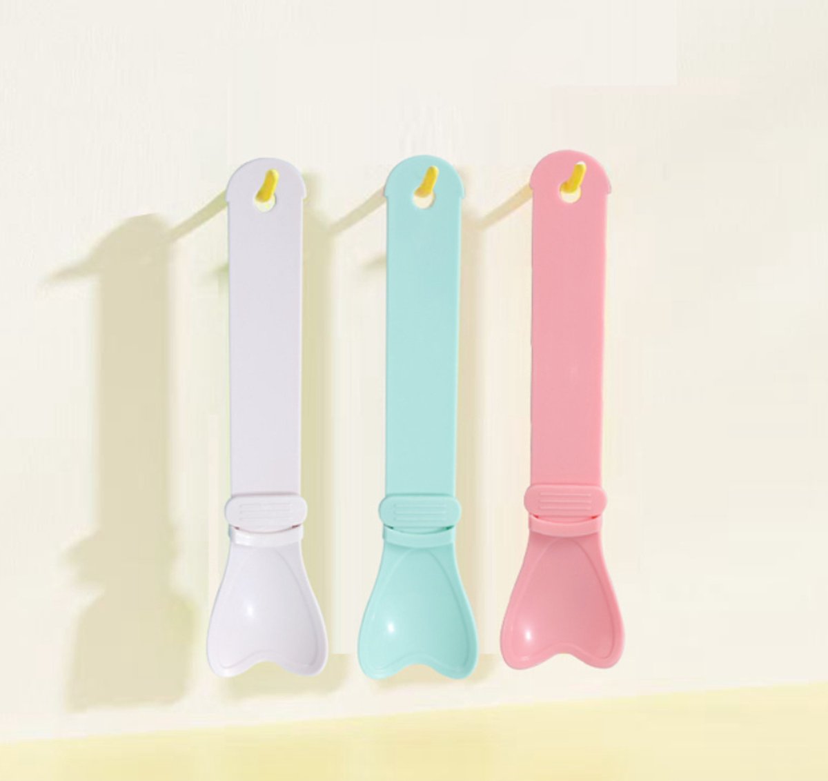 Cat Food - Cat Treats Spoon - Cat Treats Spoon - Snack Spoon for Pets - Feeder - Cat Treats Spoon - Cat Spoon - Hanging Design - For Squeezing Out Puree and Snacks - 3 Pieces - Image 4