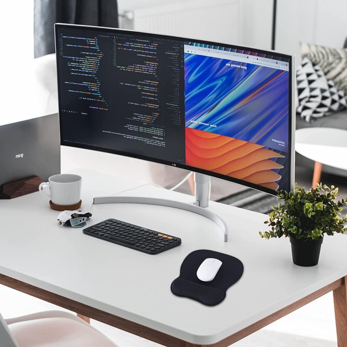 Mouse Pad with Wrist Rest - Ergonomic Mouse Pad - Gel Mouse Pad - Non-Slip - Prevent Wrist Fatigue - Suitable for Gaming, School, and Office - 24 x 21 cm - Black - Image 3