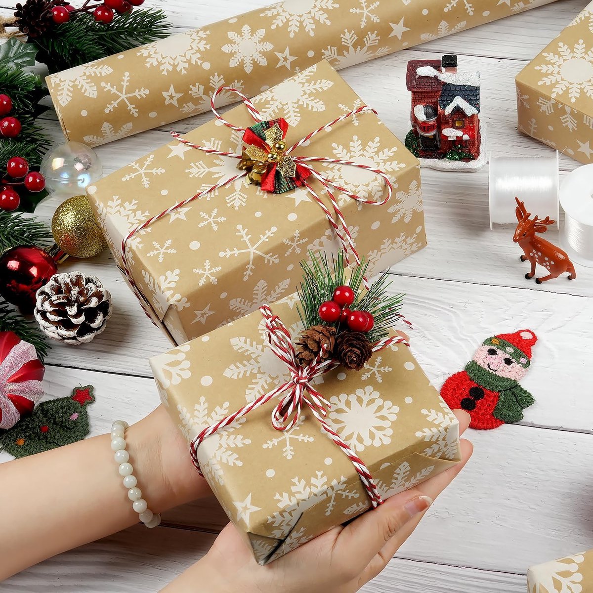 Wrapping paper - Christmas wrapping paper - Christmas gift paper - Wrapping paper with figures - 43 x 300cm - 1 Roll - Christmas paper wrapping paper for Christmas - Christmas paper wrapping paper for children - gift paper - Kraft gift paper - Christmas - - Image 3