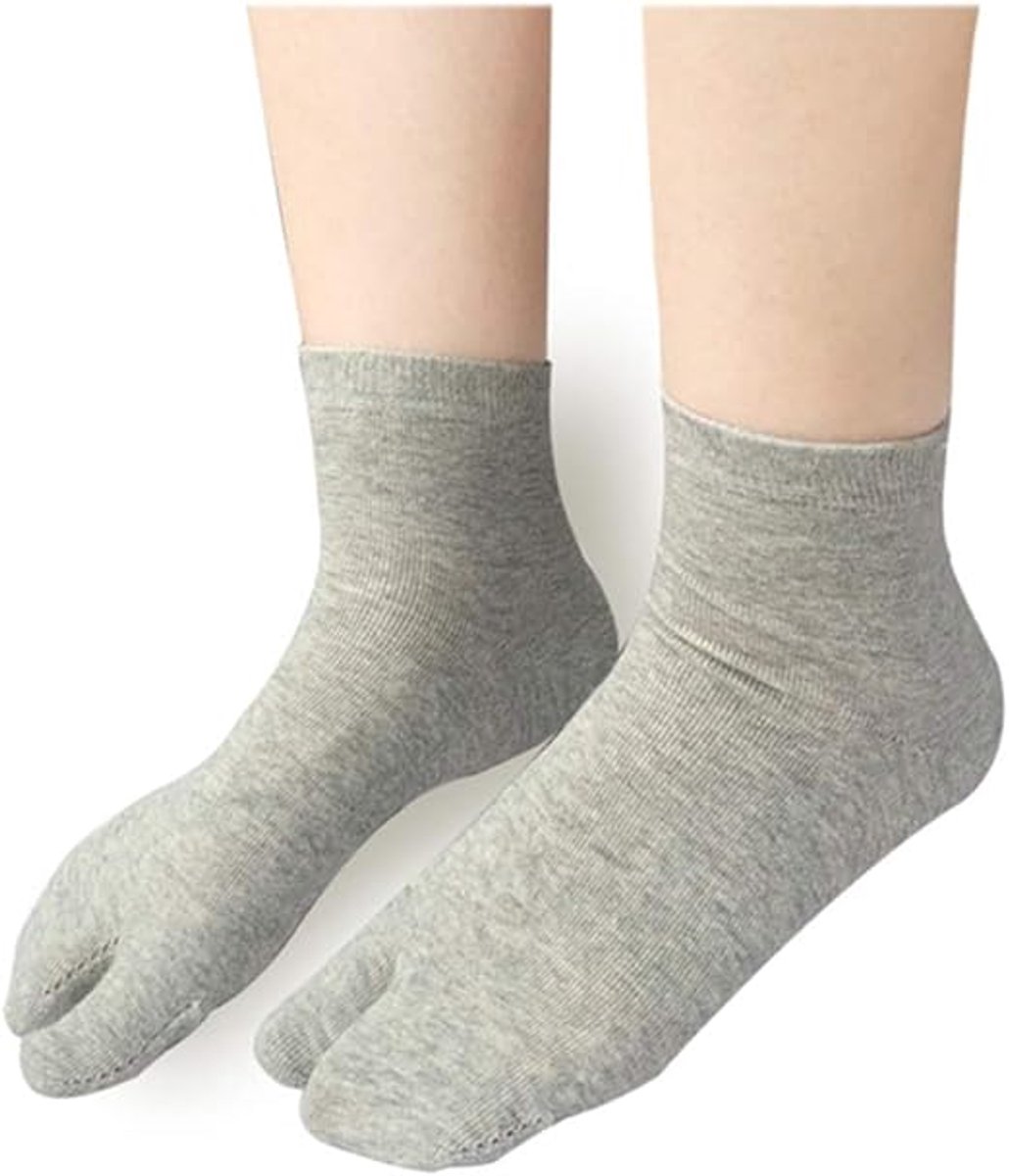 3 pairs - Tabi socks - Tabi Sock Set - Tabi Athletic Socks - Sandal socks - Big toe sock - Slipper socks - Cotton socks - Toe socks - Unisex - sports socks - with a quarter ankle and two toes - One size - 28.5 cm - black, white, grey - Image 4