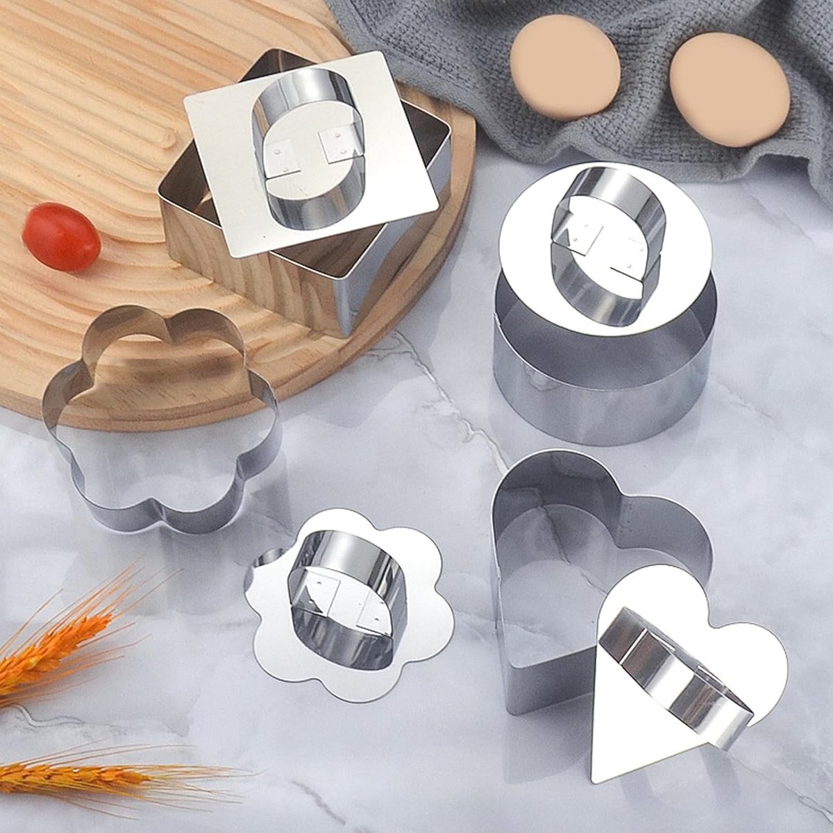 4 pieces - stainless steel - dessert rings - cake rings - with handle - molds - for baking and cooking cakes, mousses, and desserts - 8*3.8 cm - silver - square, round, heart shape, flower shape - Image 4