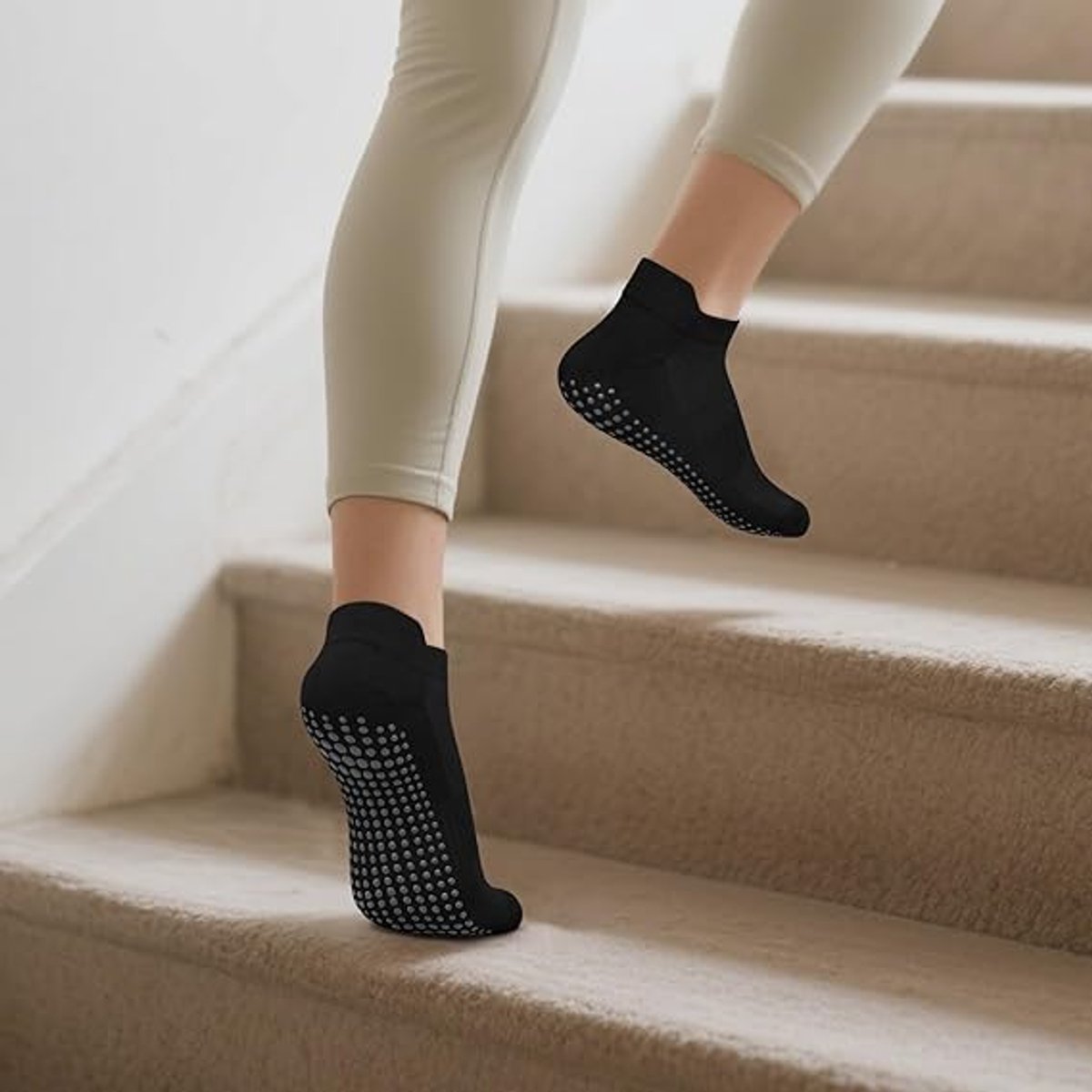 pairs - Socks - Pilates socks - Yoga socks - Non-slip socks - Pilates non-slip socks - Women's non-slip socks - non-slip yoga socks - floor socks for home - for Pilates, trampoline, fitness, ballet - black - Image 5