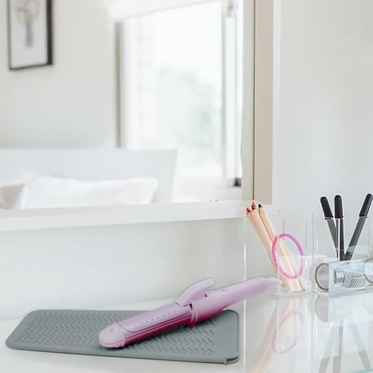 Heat-resistant mat - Heat-resistant pads - Heat mat - Silicone case - - Silicone protective pads - Curling iron mat - Straightener mat - storage bag - storage pouch - for curling irons, straighteners, and hair styling tools - 286*142*9mm - grey - Image 2