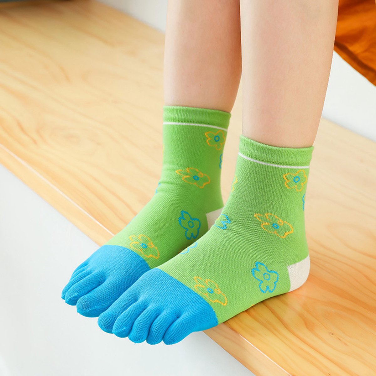 5 pairs - Toe socks - toe socks - Women's toe socks - cotton socks - sports socks - yoga socks - separate toe socks - soft and breathable cotton socks - toe-separated cotton socks - socks with floral pattern - Image 3