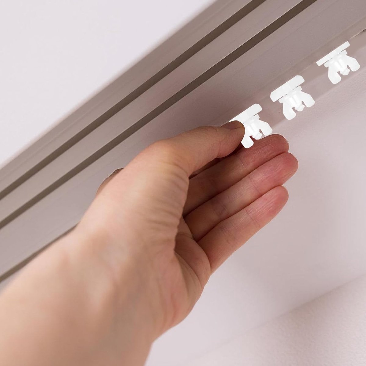 20 pieces - Curtain Rail Plugs - plastic curtain rail plugs - curtain locks - sliding rails - accessories for replacing curtains - curtain rail end lock - curtain stoppers for rail systems - 17*17*17 mm - white - Image 6