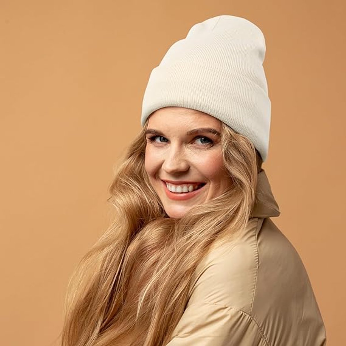 Hat - Knitted hat - Winter hat - Warm hat - Hat with satin lining - warm winter hat - knitted winter hat with fold-over brim - silk lining - soft knitted hat - warm and comfortable - for women and men - white - Image 3