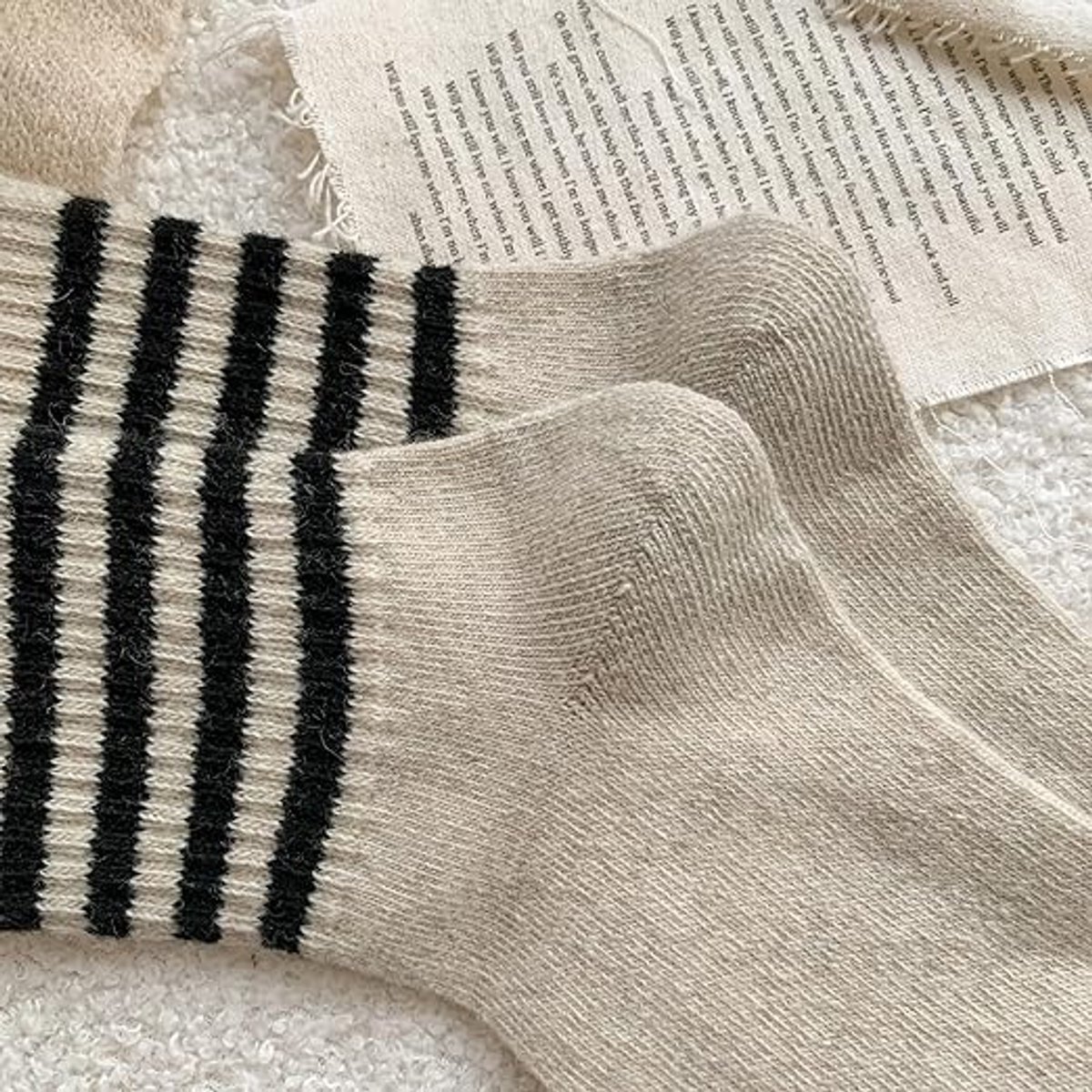 House socks - 5 Pairs - Winter socks - Home socks - House socks for Women and Men - puppy motif - Heated socks - Thick socks - cute soft socks - comfortable, warm and thick socks - Image 2