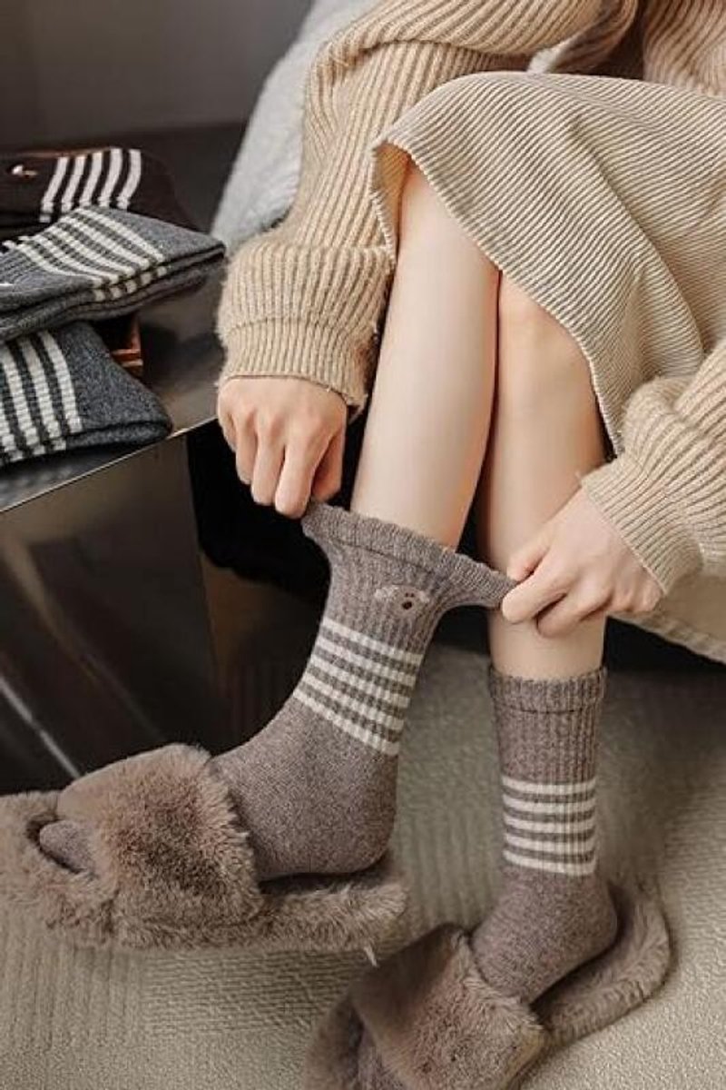 House socks - 5 Pairs - Winter socks - Home socks - House socks for Women and Men - puppy motif - Heated socks - Thick socks - cute soft socks - comfortable, warm and thick socks - Image 6