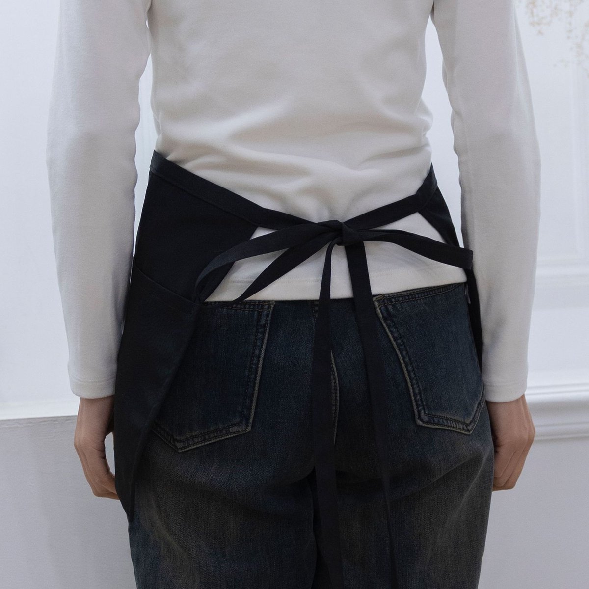 Waiter Apron - Kitchen Apron with 3 Pockets - Waterproof Bar Apron - Waterproof and Oil-Repellent - Restaurant Unisex Half Aprons - Waitress Apron - Black Server Aprons - Waiter Short Half Waist Server Apron - Aprons - Image 2