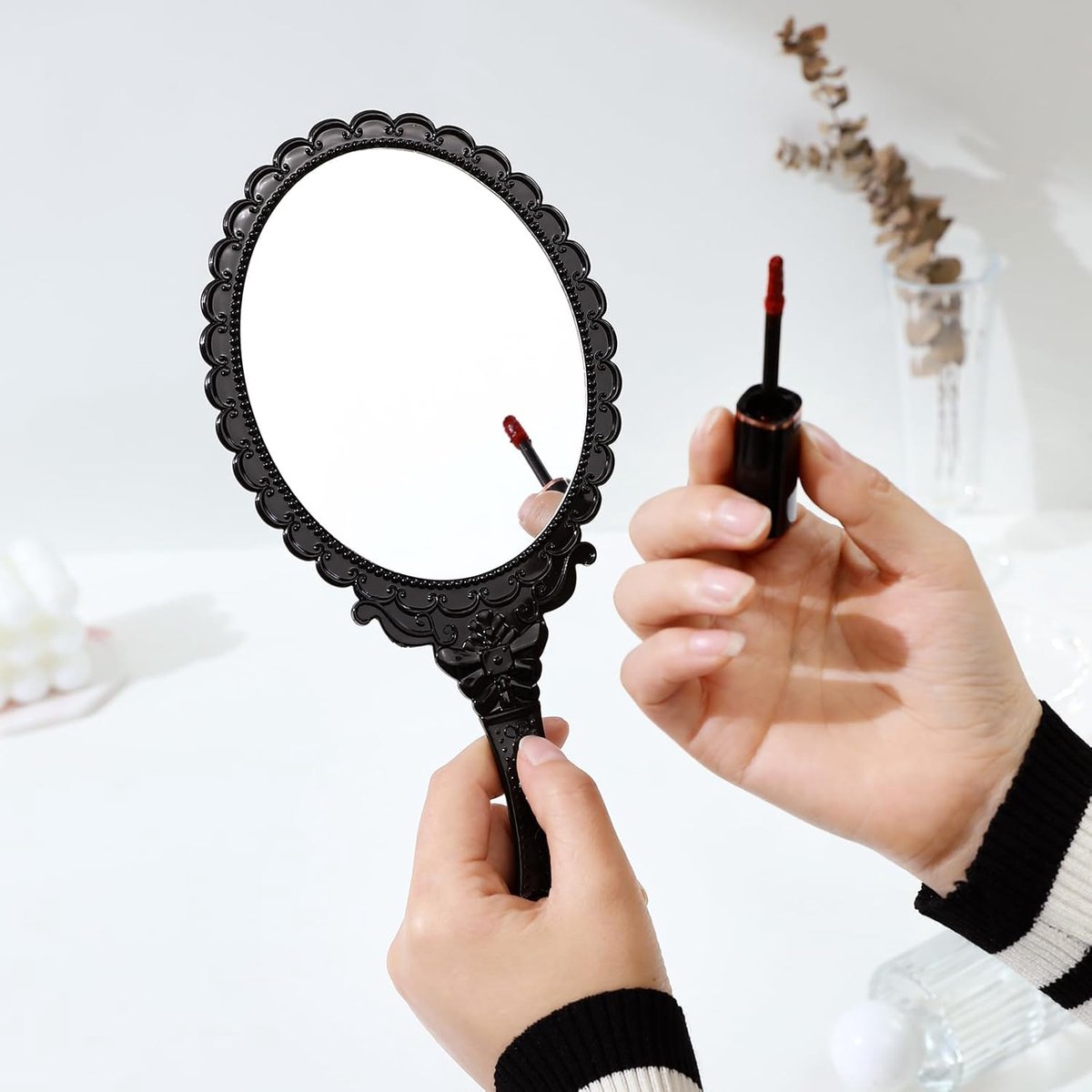 Hand Mirror with Handle - Make-up Mirror - Make-up Mirror - Oval Mirror - Travel Mirror - 12 x 10 cm Mirror Surface - Shaving Mirror - Hairdressing Mirror - Black - Plastic Handle - Image 4